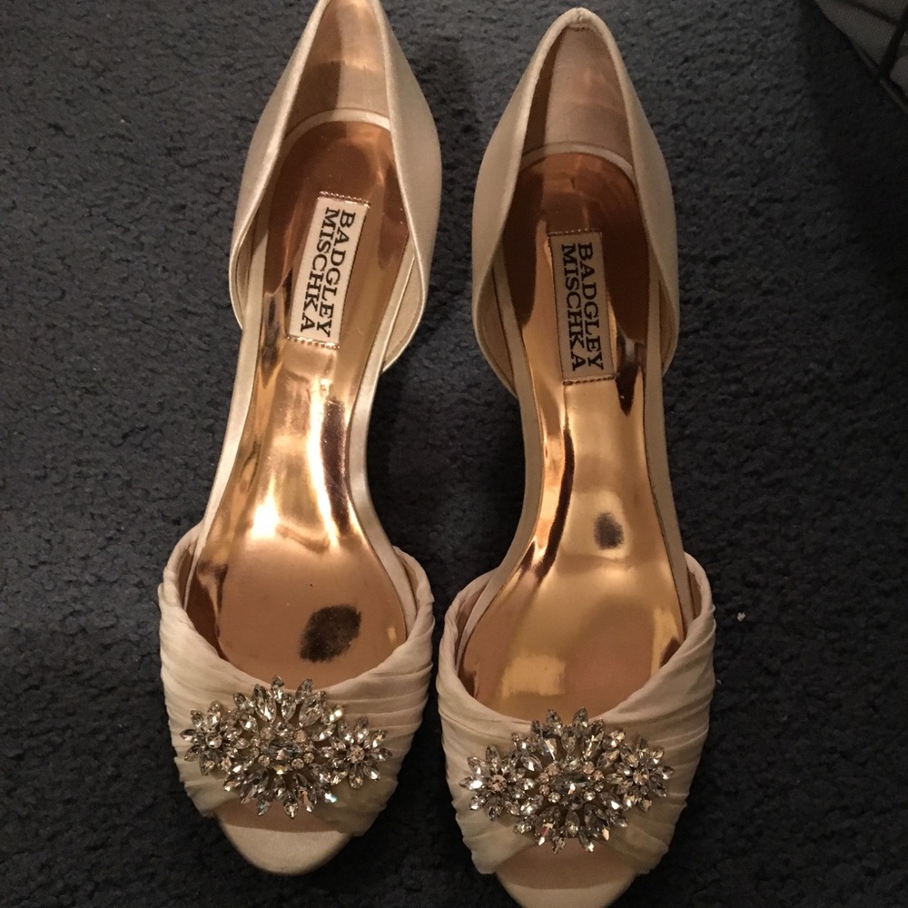 Badgley mischka satin d’orsay shoes price drop